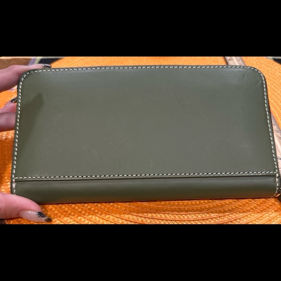 Dooney & Bourke Vachetta Leather Large Zip Around Wristlet - Picture 4 of 6